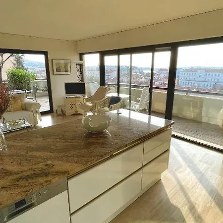 Luxurious Two-bedroom Apartament Cannes