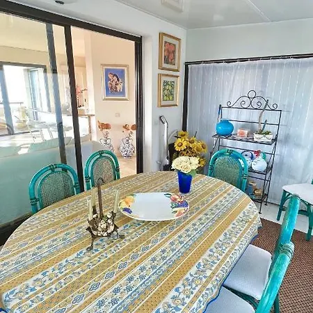 Luxurious Two-bedroom Apartament Cannes
