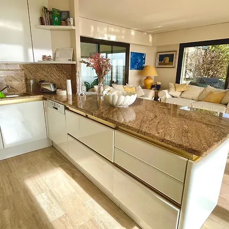 Apartament Luxurious Two-bedroom