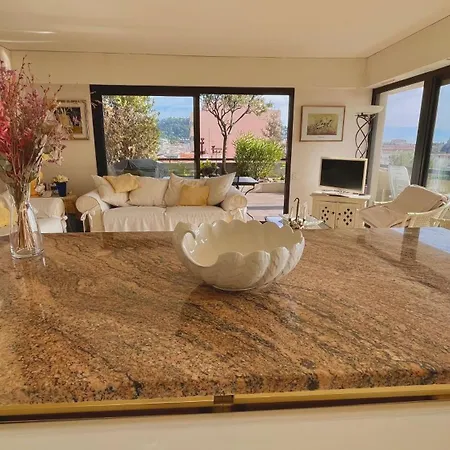 Apartament Luxurious Two-bedroom