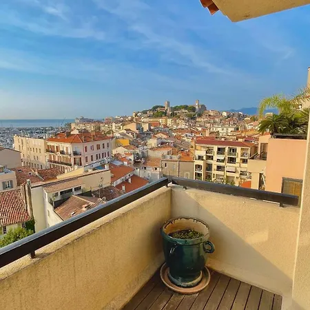 Luxurious Two-bedroom Apartament *