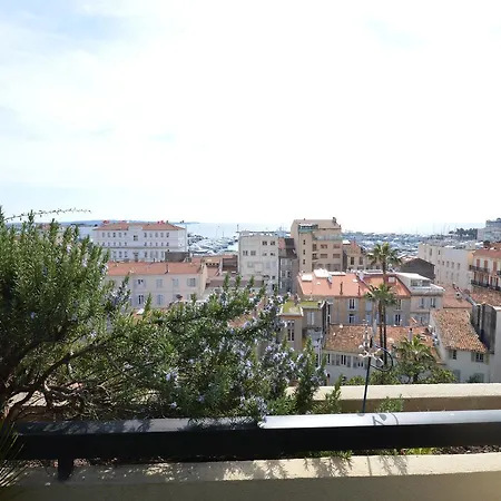 Luxurious Two-bedroom Apartament *