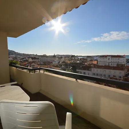 Luxurious Two-bedroom Apartament